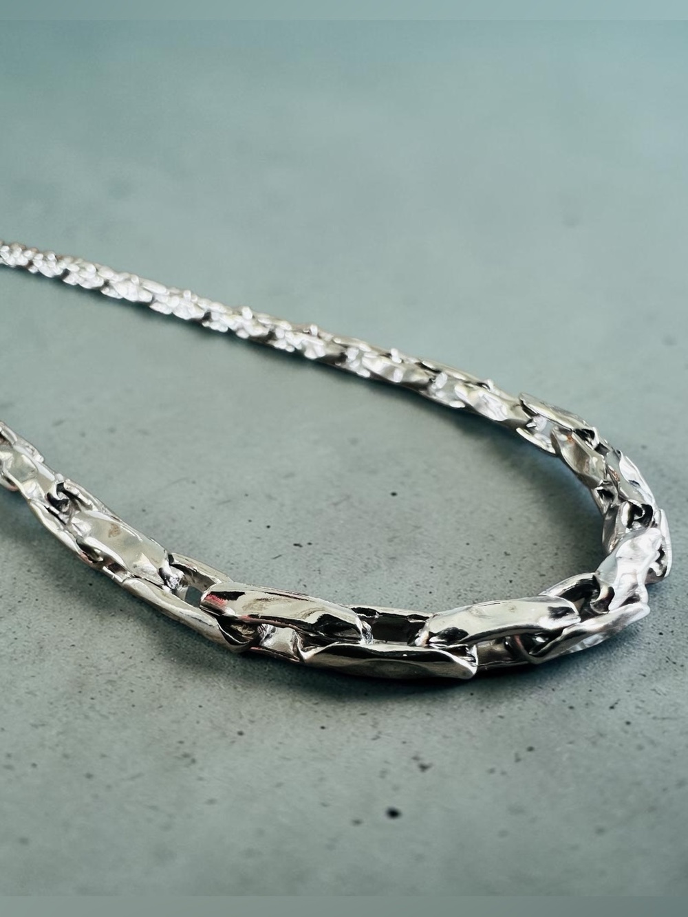 Coro x Avon - Coro Silver-Tone Choker Necklace & Complimenting Avon Earrings - Picture 2 of 6